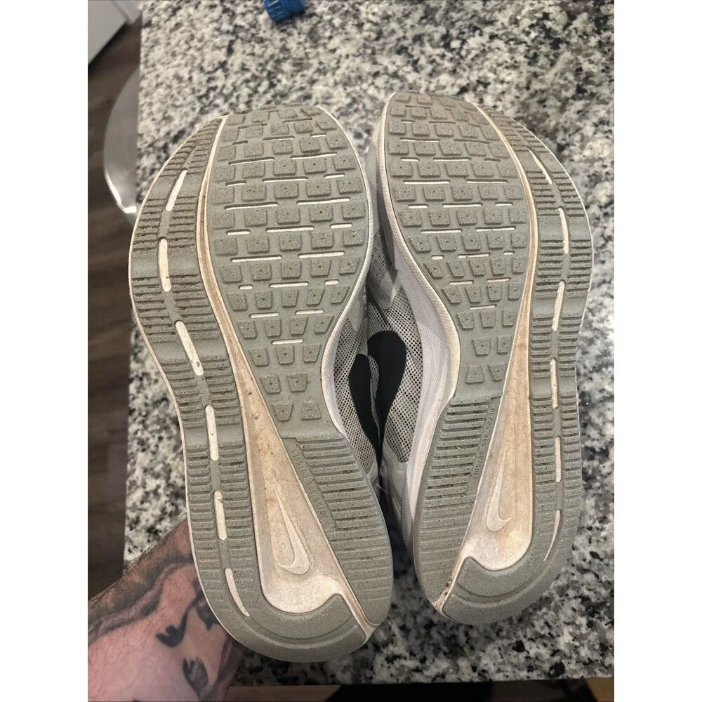Size 10.5 Nike Run Swift 3 Extra Wide Photon Dust Black